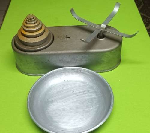 `Harper` kitchen Scale with weights circa 1 950`s  metal balance scale with 6 x weights