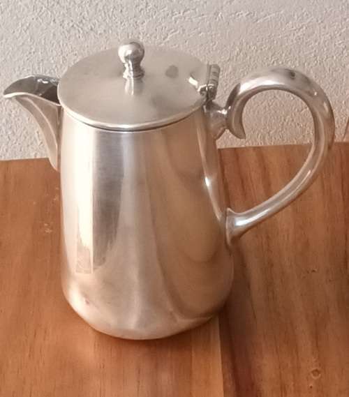 EPNS `GLADWIN LTD` Sheffield 1 PINT HW23586 1/2 B C10 Lidded Jug England app. L15 x H15 cms 1920`s
