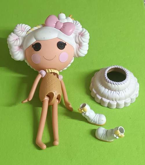 Lalaloopsy Marshmallow doll vintage T M & Co app. 35 cms long