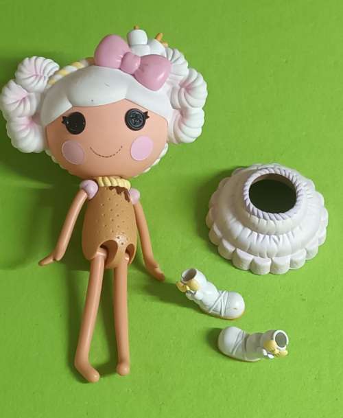 Lalaloopsy Marshmallow doll vintage T M & Co app. 35 cms long