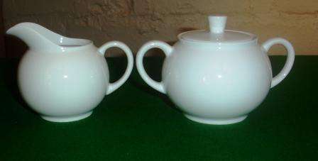 Arzberg - Milk jug and sugar bowl