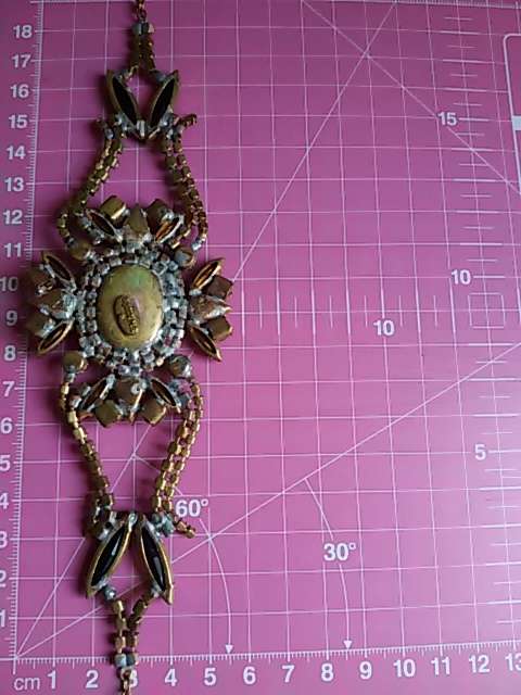 FANTASTIC VINTAGE BIJOUX CAMEO NECKLACE