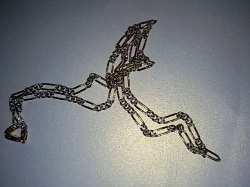 AMAZING 9CT YELLOW AND WHITE GOLD NECKLACE