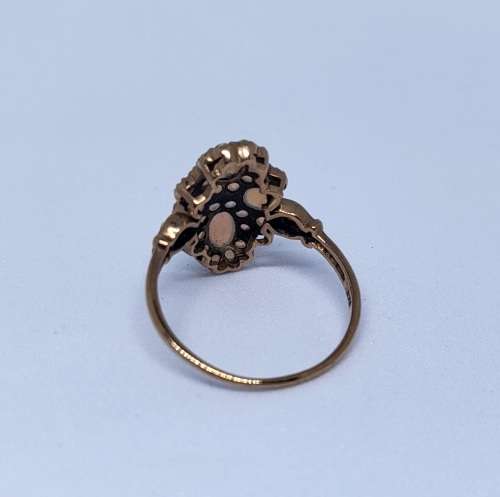 Gold Ring with opals