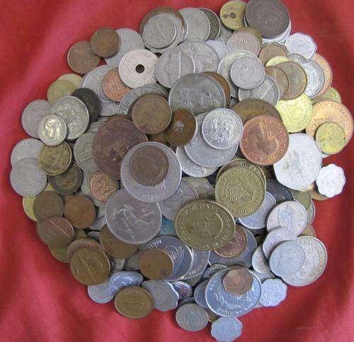 LOT OF NATIONAL AND INTERNATIONAL COINS ONE BID TAKES ALL