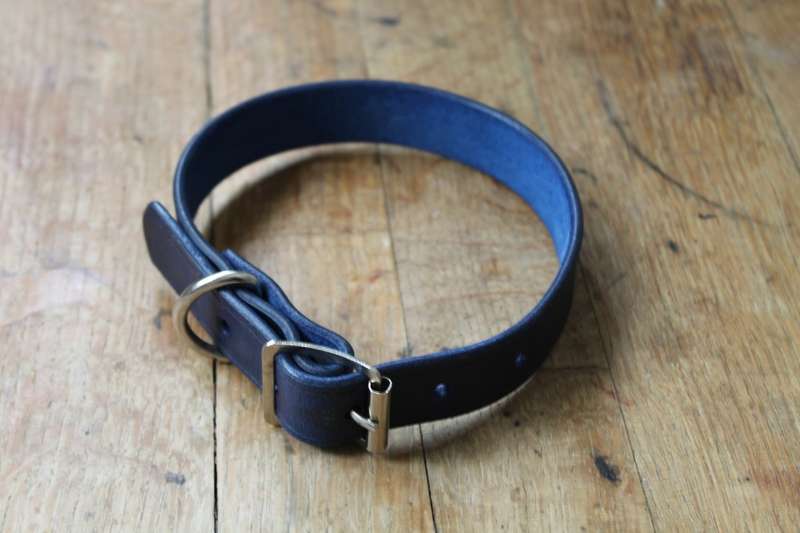 High Quality Leather Dog Collar Brilliant Blue (medium)