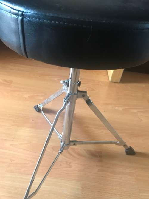 Drum throne (stool)