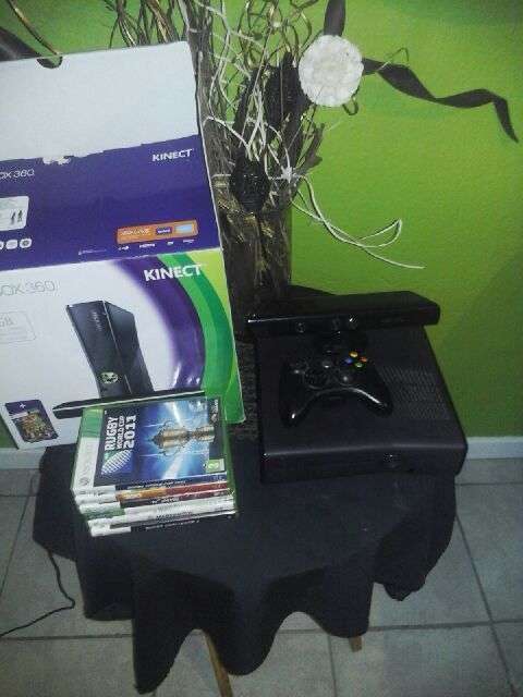Xbox 360 4Gb + 4Gb kinect + 6 games