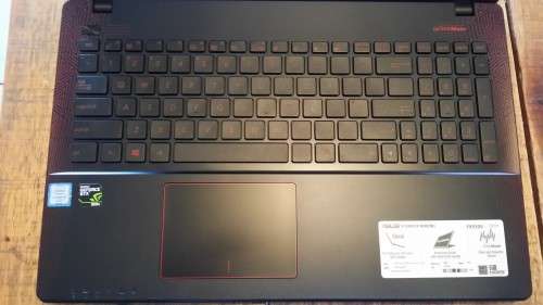 *Late 2016* Asus Fx550v, i5 6th gen, 8Gb Ram,1Tb Hdd, 2Gb DDr5 Nvidia 950m