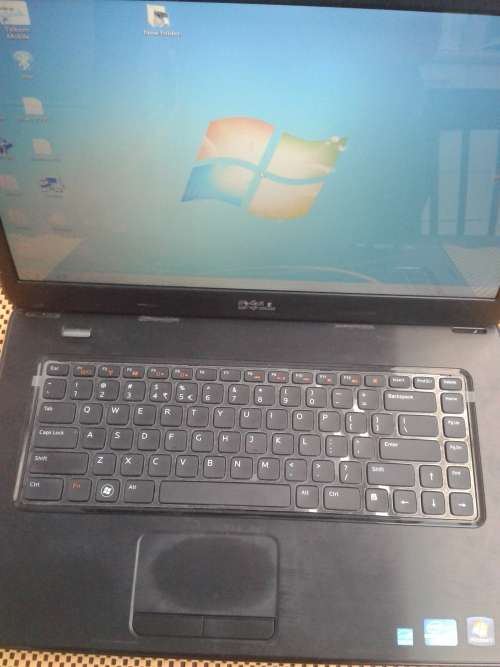 DELL INSPIRON i3 2350M 2.2ghzs,4g ram , 500g HDD, Windows 7