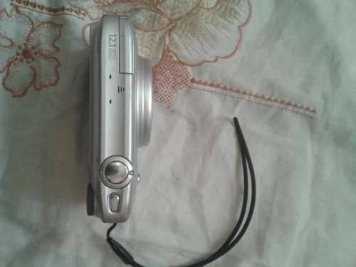Canon Powershot SX240 HS Digital Camera - Silver (12.1 MP, 20x Optical Zoom) 3.2 Inch LCD