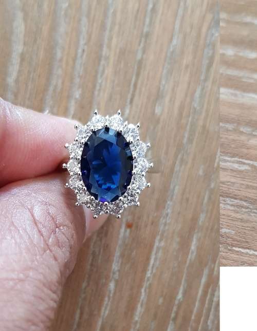 Princess Kate Blue Crystal Sapphire Gem 18K Gold Plated Wedding Ring