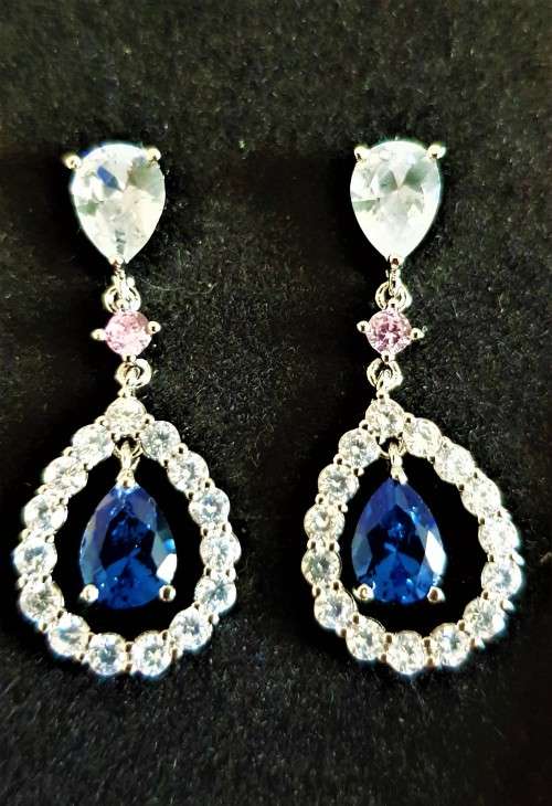 Luxury Blue Crystal Sapphire Women`s Earrings Love Drop Shaped High Quality Earrings