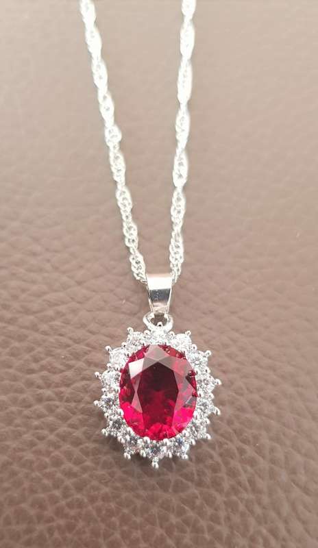 Princess Kate Red Crystal Sapphire Gem Pendant with Chain Gold Plated