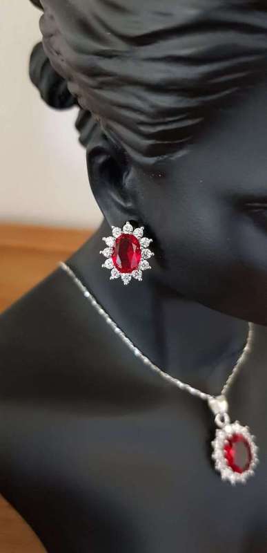 Princess Di Red Crystal Sapphire Gem Ring,Earrings & Pendant Set Gold Plated Wedding Ring