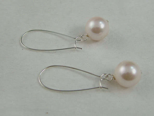 Seashell pearl earrings