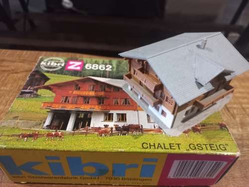 MARKLIN Z MINI CLUB SET AND BUILDINGS