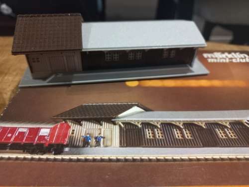 MARKLIN Z MINI CLUB SET AND BUILDINGS