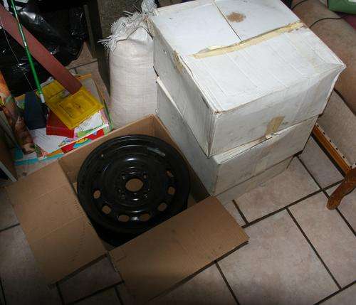 Set of 4 rims - got them together with the 4 Ford hubcaps