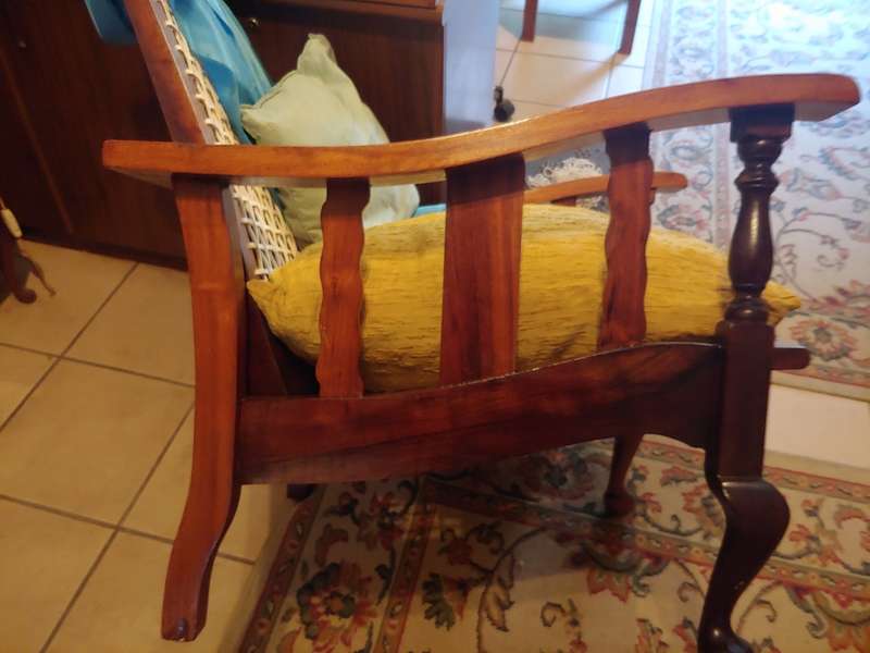 ANTIQUE MATCHING MORRIS CHAIRS  SOUTH AFRICAN STINKWOOD with free matching riempie stoel