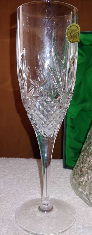 champagne glass set with decanter