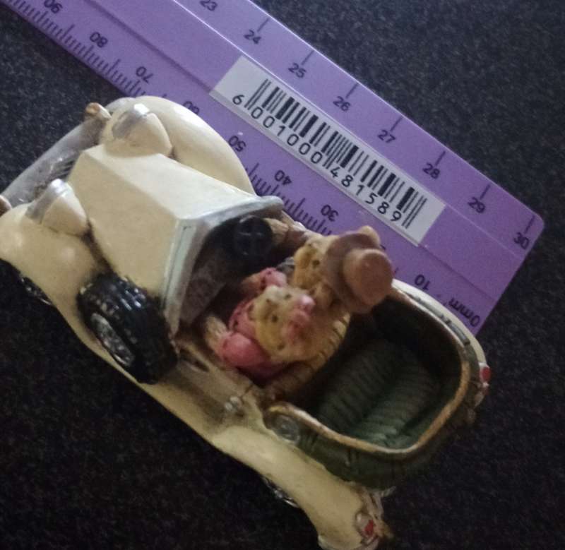 Vintage Collectable Cherished Teddies with car figurant.