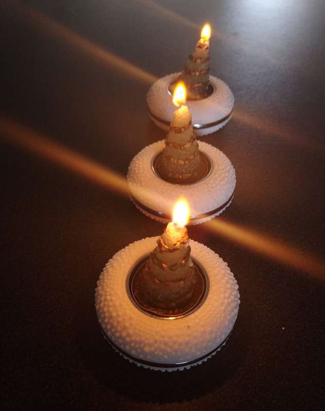 Beautiful 3 Pce Centre Piece Wheel Shaped Candle Holders with Candle