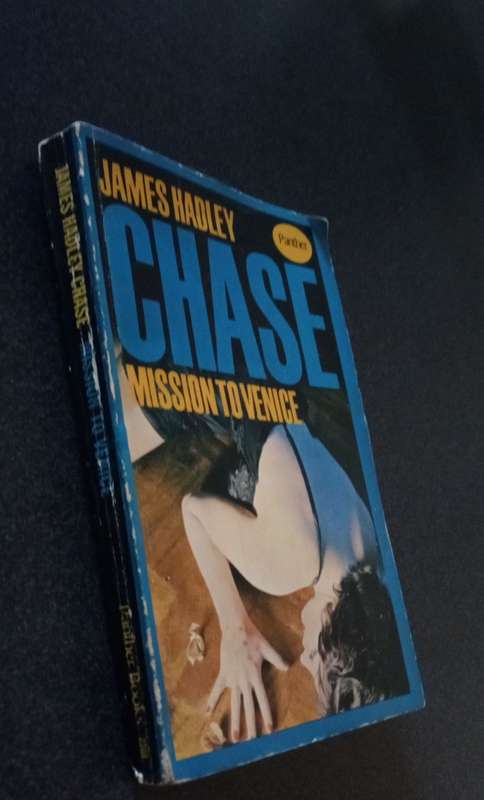 COLLECTABLE NOVEL JAMES HADLEY CHASE: MISSION TO VENICE, 1968 VERSION