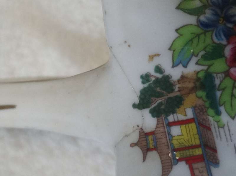 ANTIQUE COLLECTABLE CROWN STAFFORDSHIRE CHELSEA MANOR FLOWERS FRUIT BASKET RARE MINI BASKET.