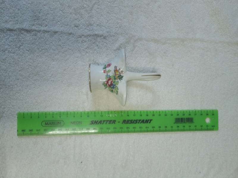 ANTIQUE COLLECTABLE CROWN STAFFORDSHIRE CHELSEA MANOR FLOWERS FRUIT BASKET RARE MINI BASKET.