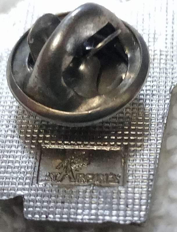 VINTAGE COLLECTABLE TOTAL SUPER PREMIER OIL STATION LAPEL PIN
