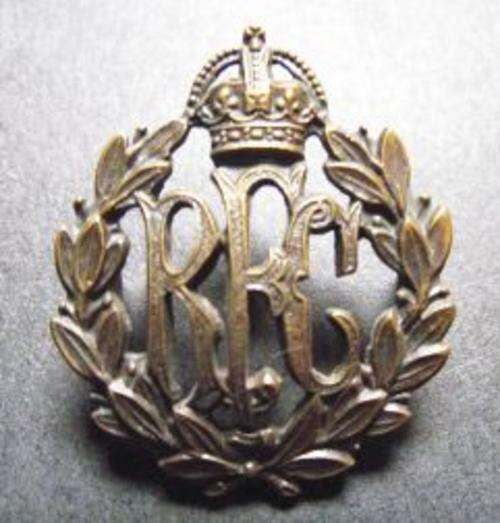 1915-19 WW I ROYAL FLYING CORPS 26th SQUADRON (S.A) METAL COLLAR BADGE Colin Owen # 1521