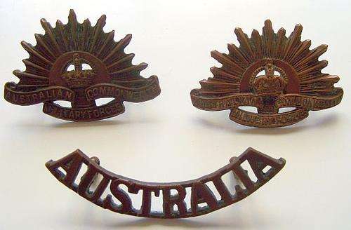 WW I/WW II AUSTRALIAN COMMONWEALTH MILITARY FORCES COLLARS & SINGLE SHOULDER TITLE