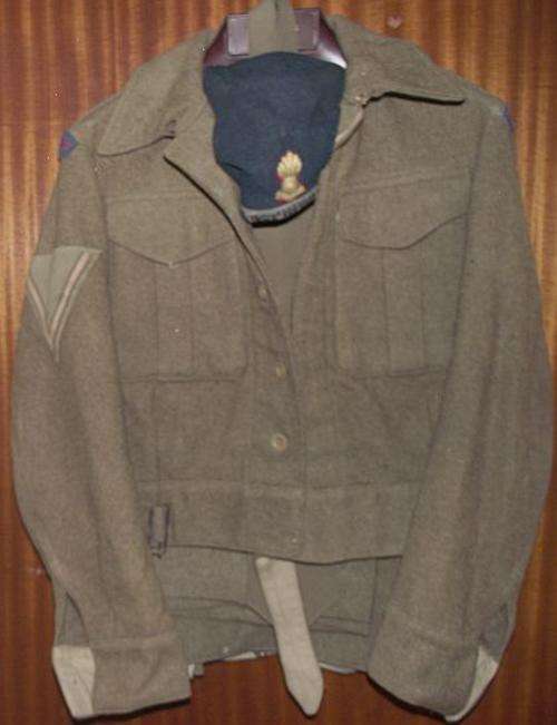 1962 UNION OF SOUTH AFRICA NATAL FIELD ARTILLERY UNIFORM WITH BERET