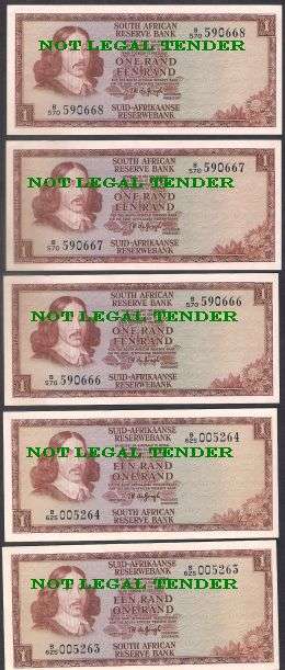 SOUTH AFRICA TW De JONGH R 1 BANKNOTES x 3 and x 2 IN SERIAL NUMBER SEQUENCE - UNC !