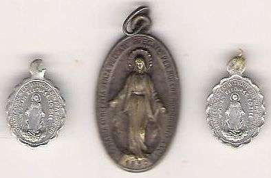 ROMAN CATHOLIC PENDANT SET