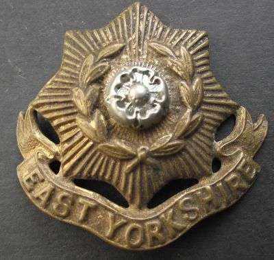 BRITISH EAST YORKSHIRE REGIMENT CAP BADGE