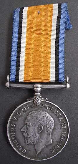 WORLD WAR ONE FULL SIZE BRITISH WAR MEDAL AWARDED TO PTE T. P PECK SA IRISH