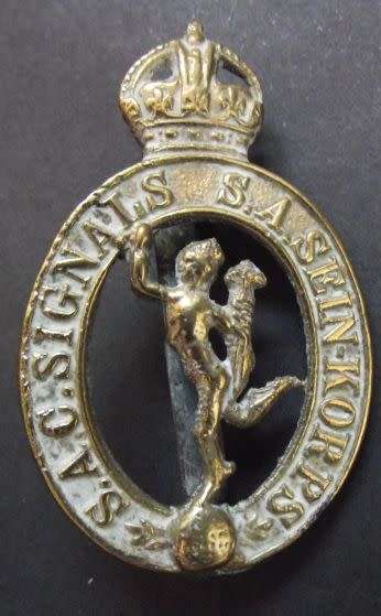 1930-59 SA SOUTH AFRICA SIGNALS CORPS CAP BADGE