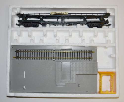 Lima Automatic Car Unloader Dock - HO #17020