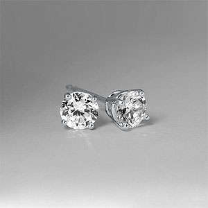 StunningDiamond Stud earings