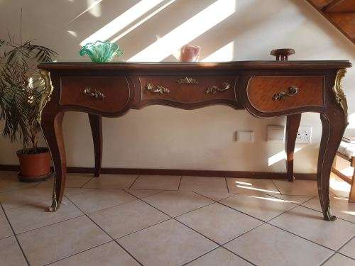 Egyptian Antique Replica Table