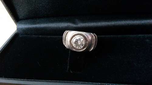 VINTAGE SOLID STERLING SILVER RING SET WITH BEAUTIFUL GEMS