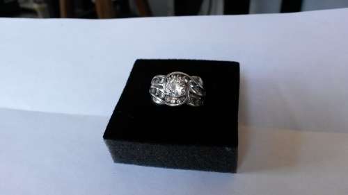 SOLID 9 ct YELLOW GOLD AND STERLING SILVER RING.