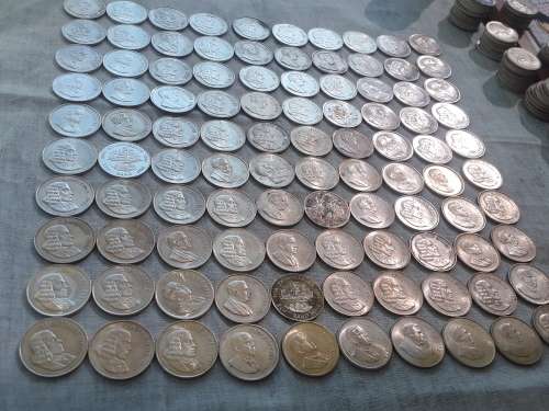 A MAGNIFICENT COLLECTION OF 100 HIGH GRADE SILVER R1 's