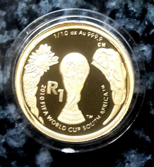 1 / 10 th 24  ct SOLID GOLD RSA R1 dated  2009... 3 available. .. bid per coin