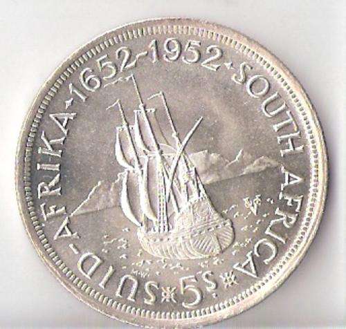 AN UNC 1952 CROWN AS PER SCAN