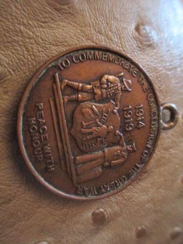 MEDAL TO COMMEMORATE THE CONCLUSION OF THE GREAT WAR