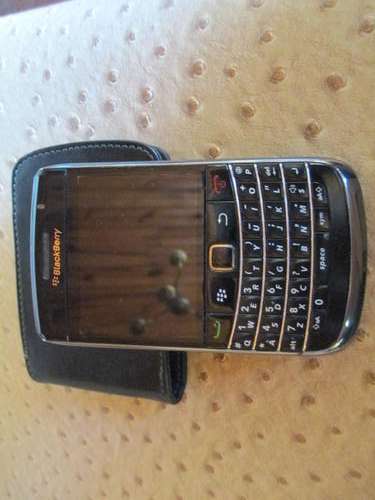 GENUINE BLACKBERRY 9700 BOLD 2 SMARTPHONE