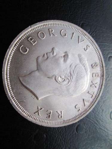 HIGH GRADE 1952  UNION OF SA CROWN